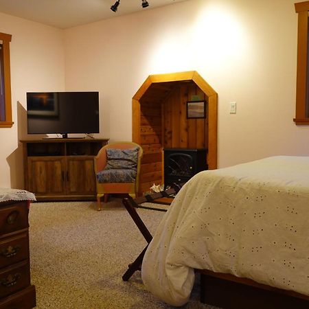 Summerhill Guest House Tofino Esterno foto
