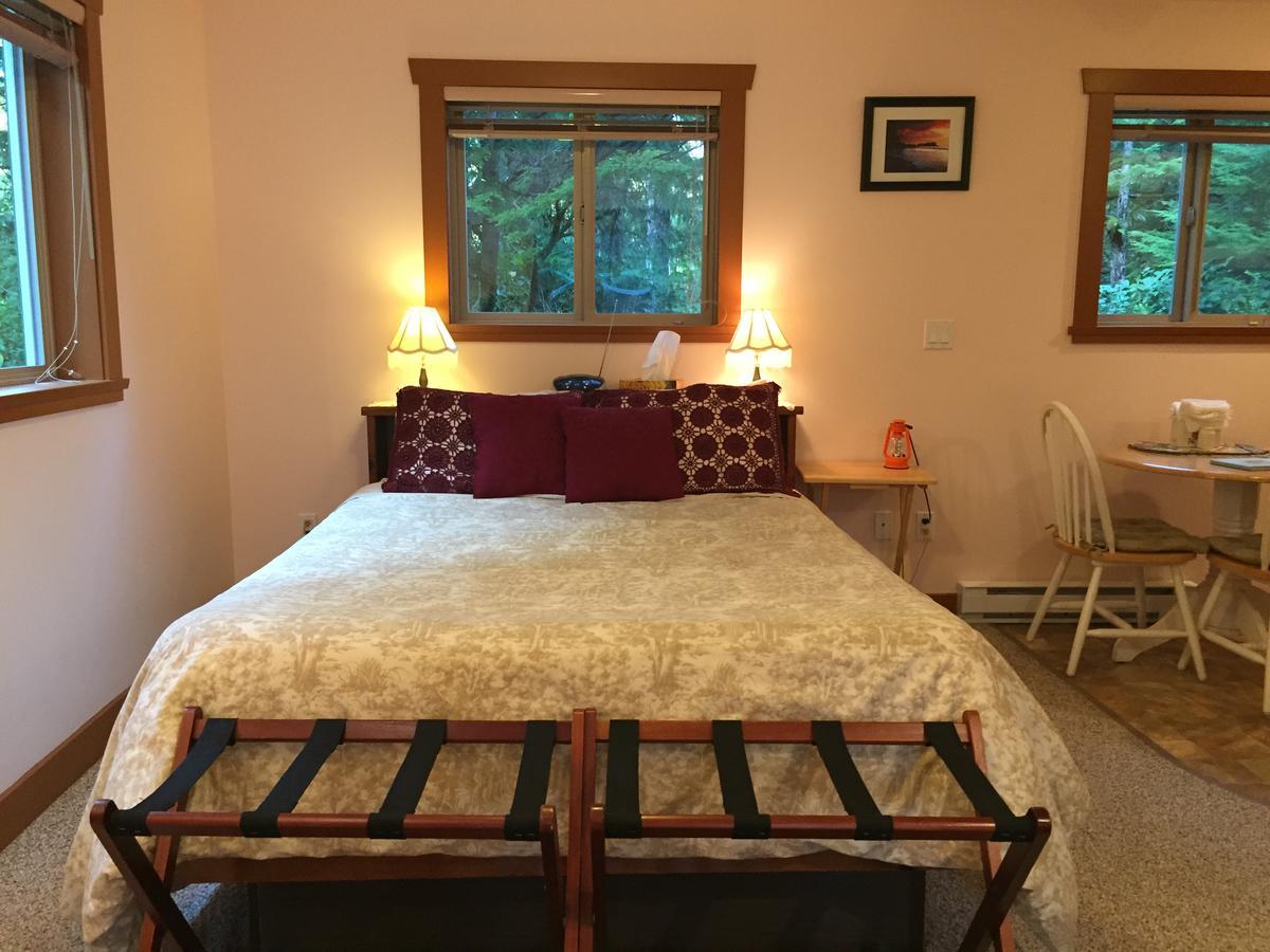 Summerhill Guest House Tofino Esterno foto