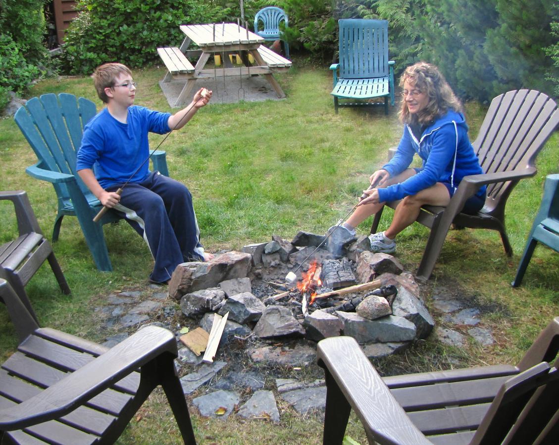 Summerhill Guest House Tofino Esterno foto