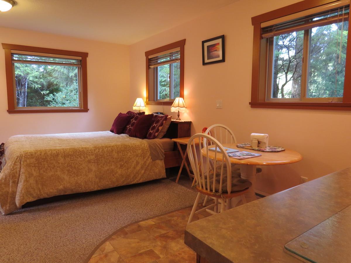 Summerhill Guest House Tofino Esterno foto