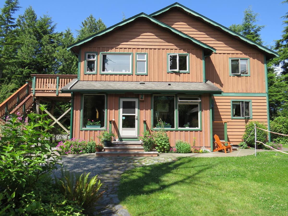 Summerhill Guest House Tofino Esterno foto