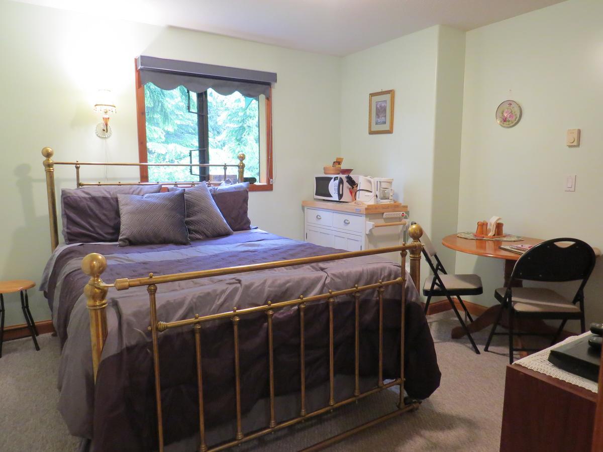 Summerhill Guest House Tofino Esterno foto