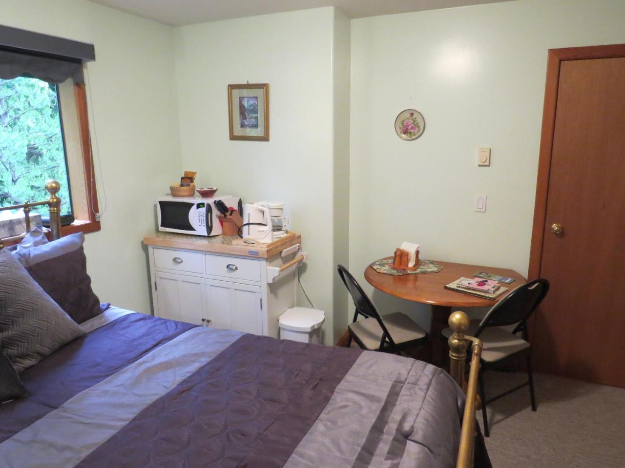 Summerhill Guest House Tofino Esterno foto