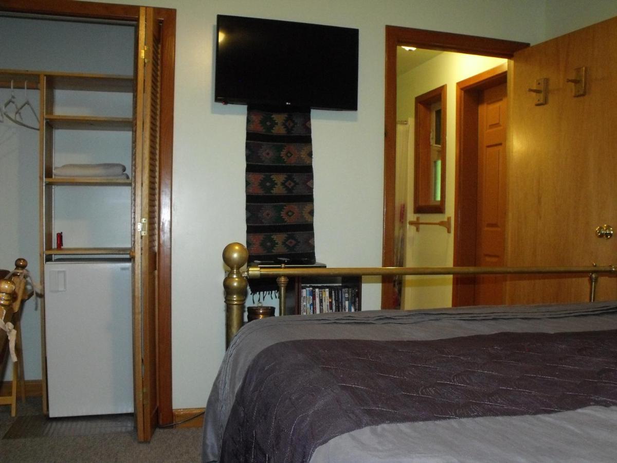 Summerhill Guest House Tofino Esterno foto